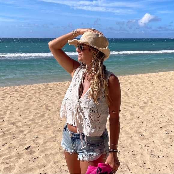 Meet your Posher, Mackenzie - Picture 3 of 4